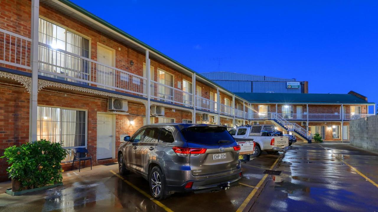 Hamilton Henry Parkes Motor Inn Экстерьер фото